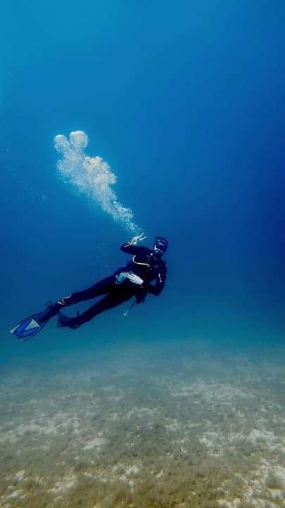 Foto Diving Chia: Assetto perfetto. Quando il corpo trova il suo equilibrio, il mare ti regge.